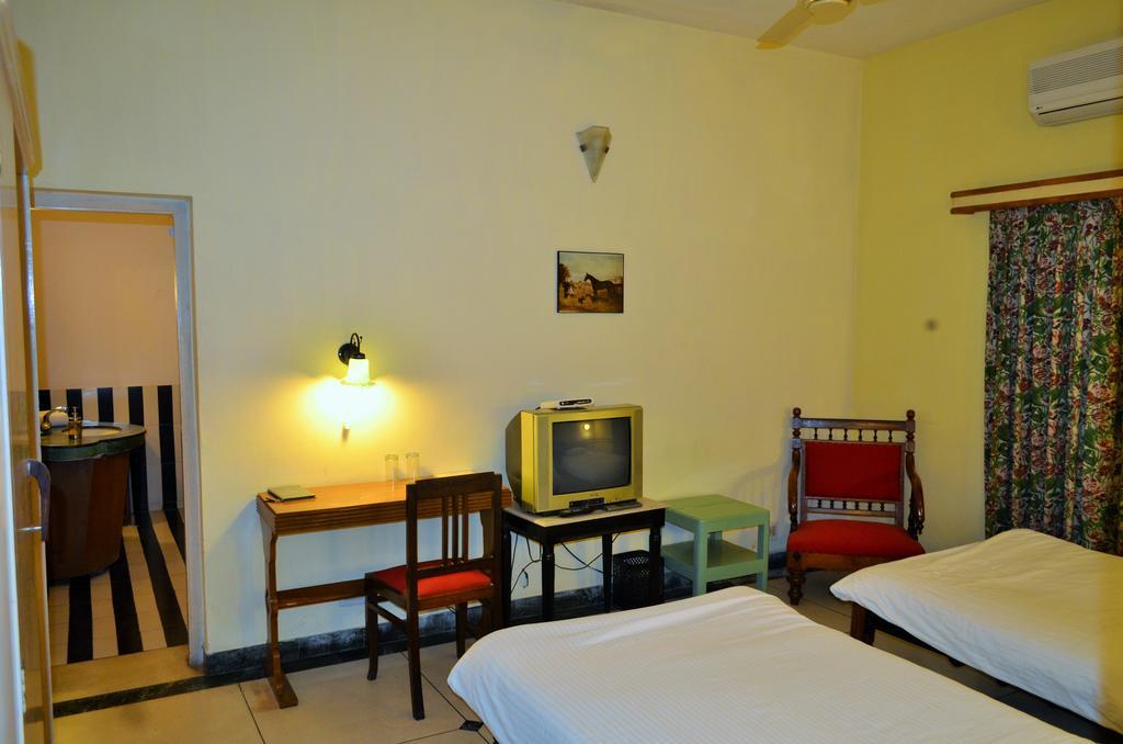 Hotel Inn Season Mahamandir Phòng bức ảnh
