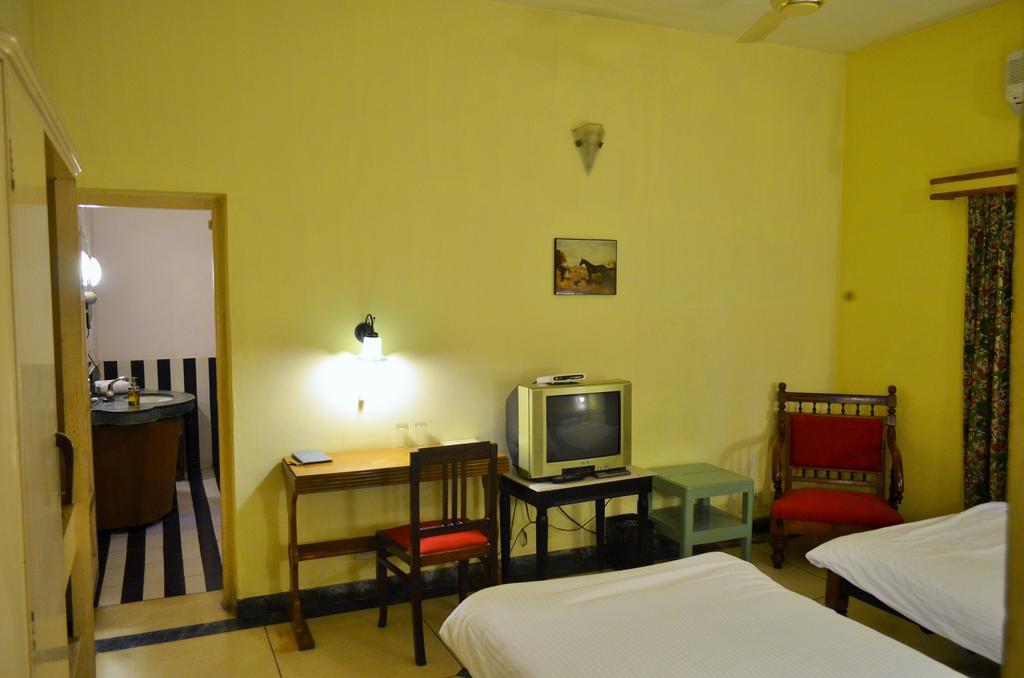 Hotel Inn Season Mahamandir Phòng bức ảnh