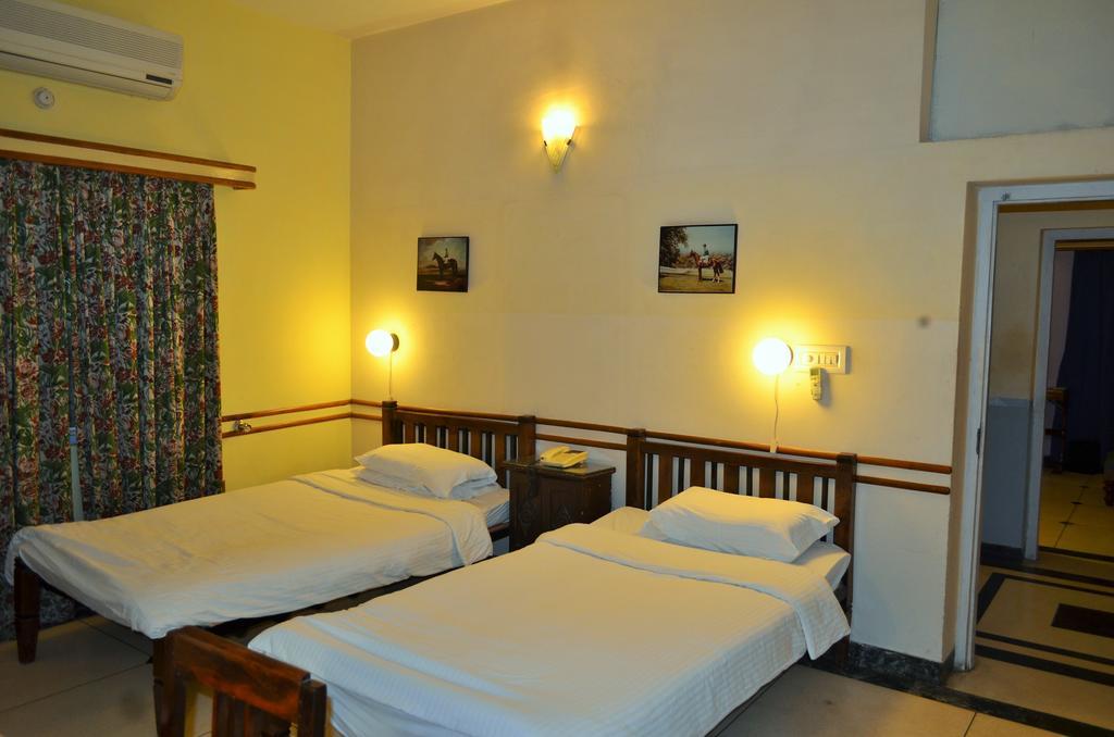 Hotel Inn Season Mahamandir Phòng bức ảnh