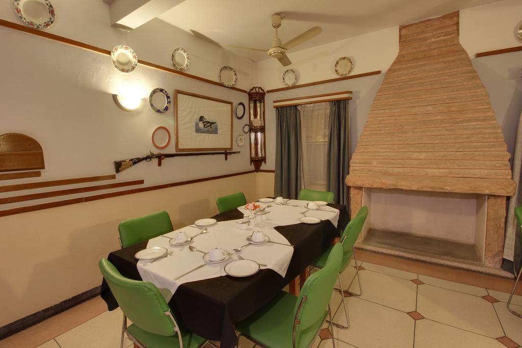 Hotel Inn Season Mahamandir Ngoại thất bức ảnh
