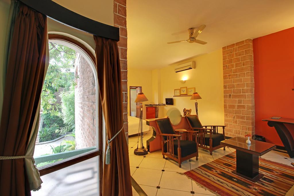 Hotel Inn Season Mahamandir Ngoại thất bức ảnh