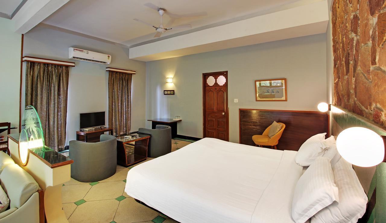 Hotel Inn Season Mahamandir Ngoại thất bức ảnh